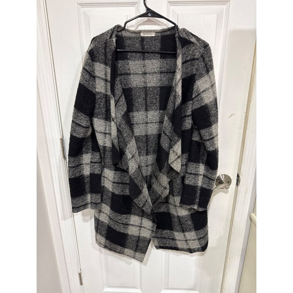 Black and white checkered cardigan M/L